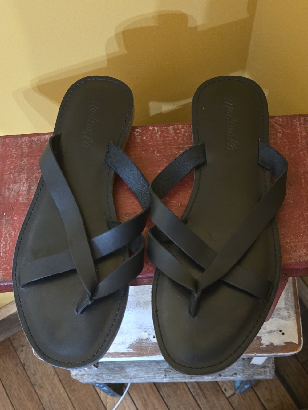 Madewell Black Boardwalk Cross-Strap Leather Sandals